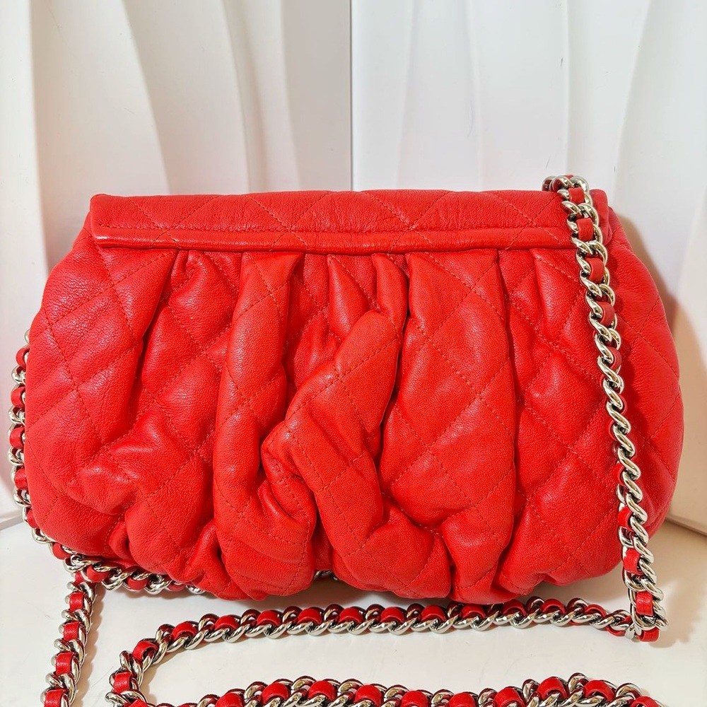 Chanel Red Quilted Leather Flap Bag with Gathered Details - Picture 2 of 11